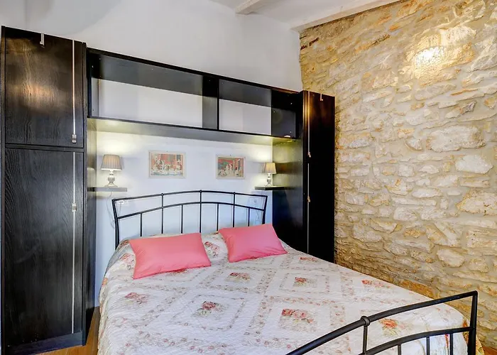 Etta Apartman